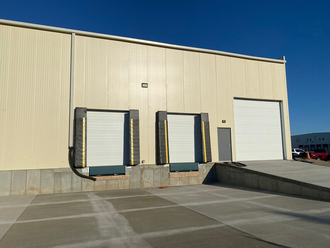 300 Centennial Dr, North Sioux City, SD 57049