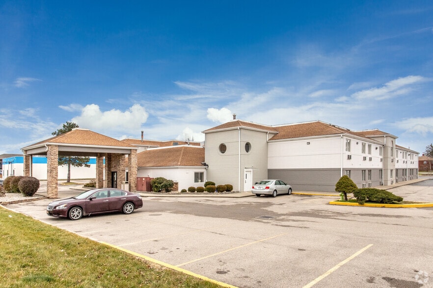 616 N Broad St, Fairborn, OH for sale - Primary Photo - Image 1 of 3