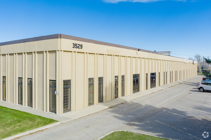 3529 12th St NE, Calgary, AB for lease - Primary Photo - Image 1 of 5