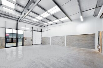 6 Barons Ct, Grangemouth for lease Interior Photo- Image 2 of 3
