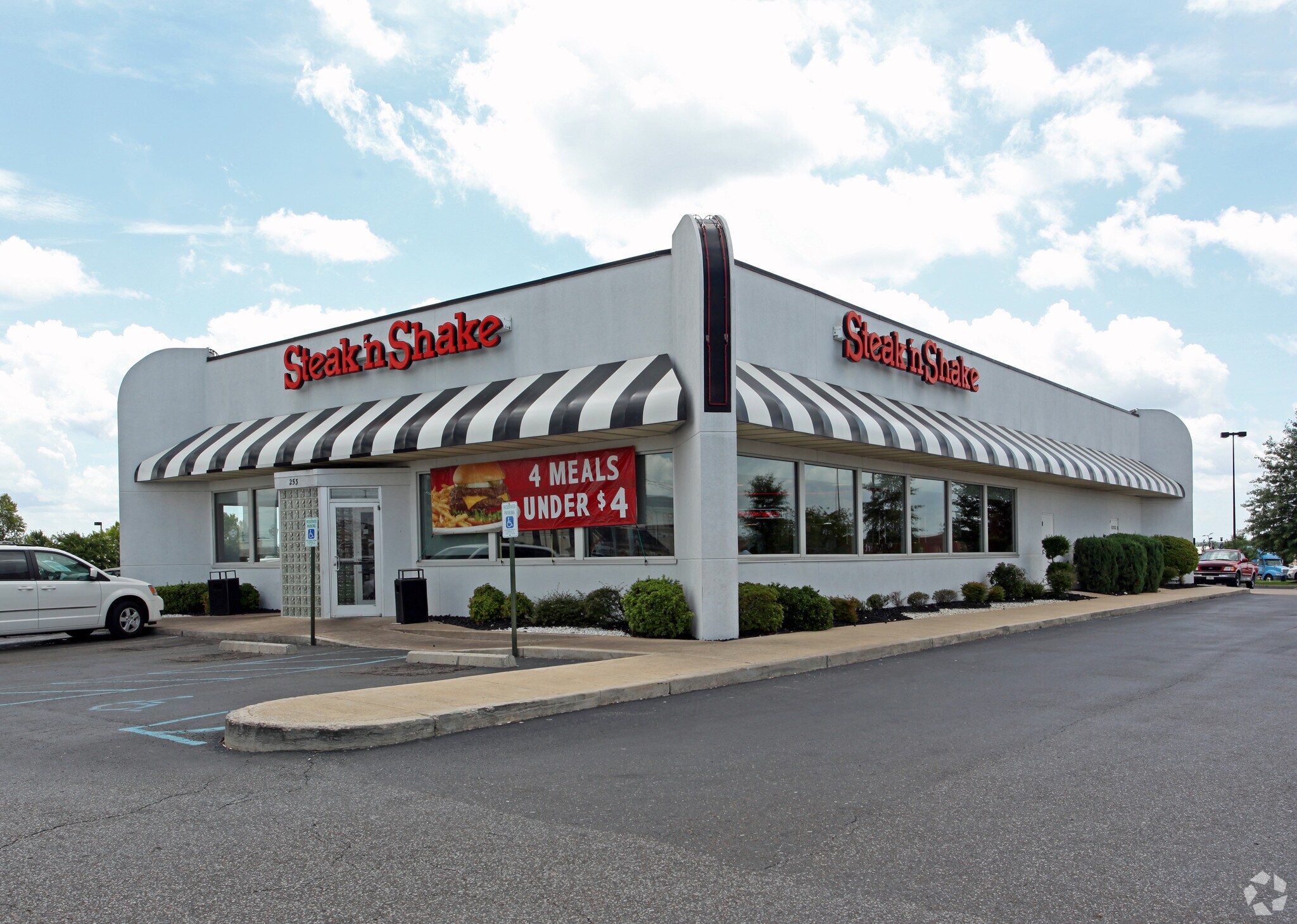 253 W Goodman Rd, Southaven, MS 38671