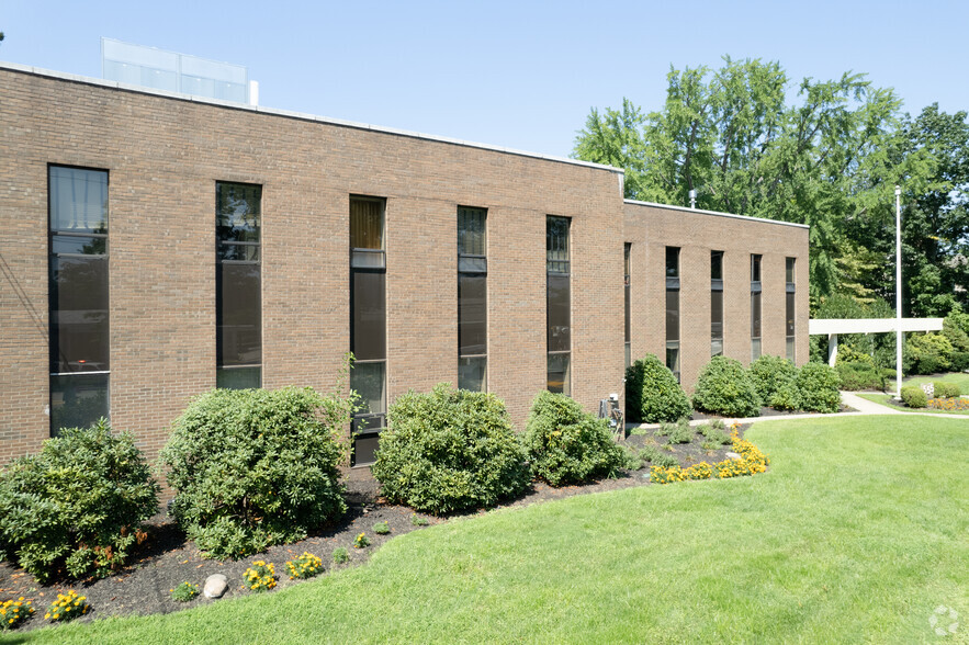 555 Kinderkamack Rd, Oradell, NJ for lease - Building Photo - Image 2 of 7