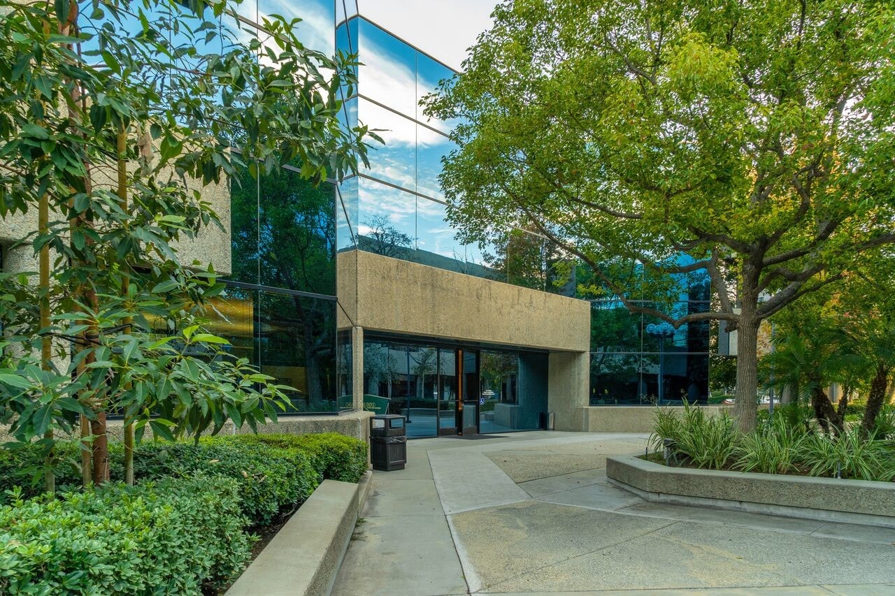 2000 E McFadden Ave, Santa Ana, CA for lease Building Photo- Image 1 of 8