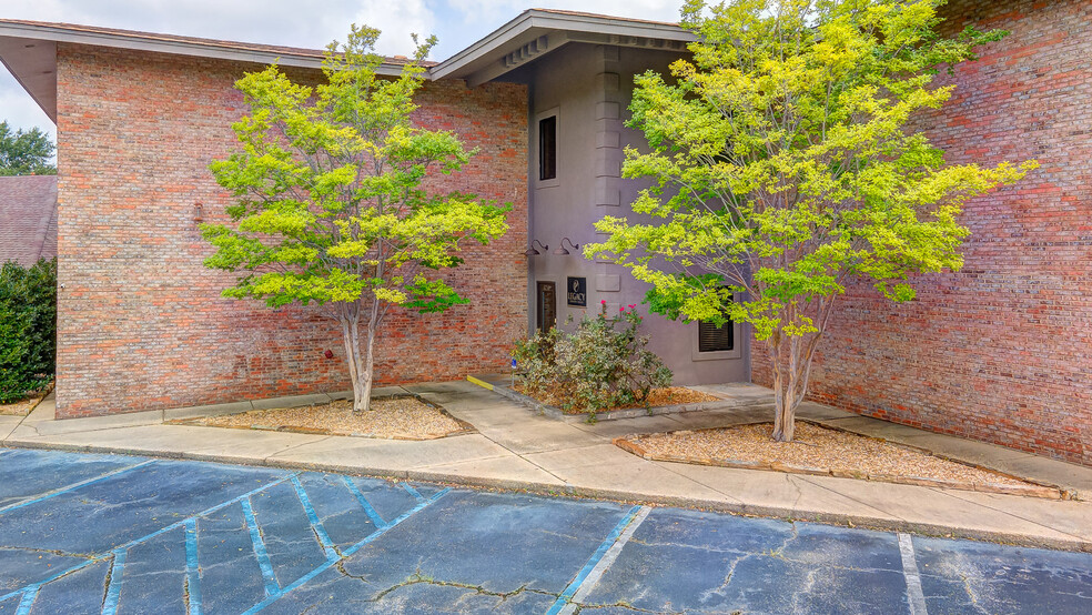 4249 Lomac St, Montgomery, AL for lease - Building Photo - Image 1 of 12