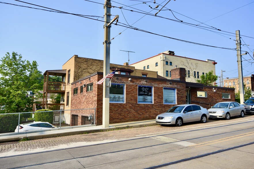 1535 Broadway Ave, Pittsburgh, PA for sale - Building Photo - Image 1 of 1