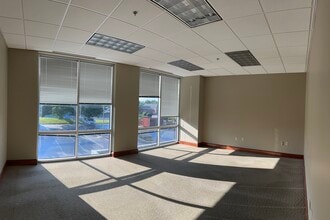 112 Westwood Pl, Brentwood, TN for lease Interior Photo- Image 2 of 6