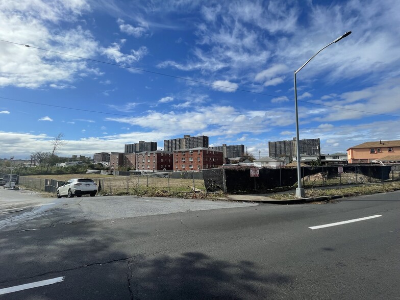 75-01 S Conduit Blvd, Brooklyn, NY for sale - Primary Photo - Image 1 of 1