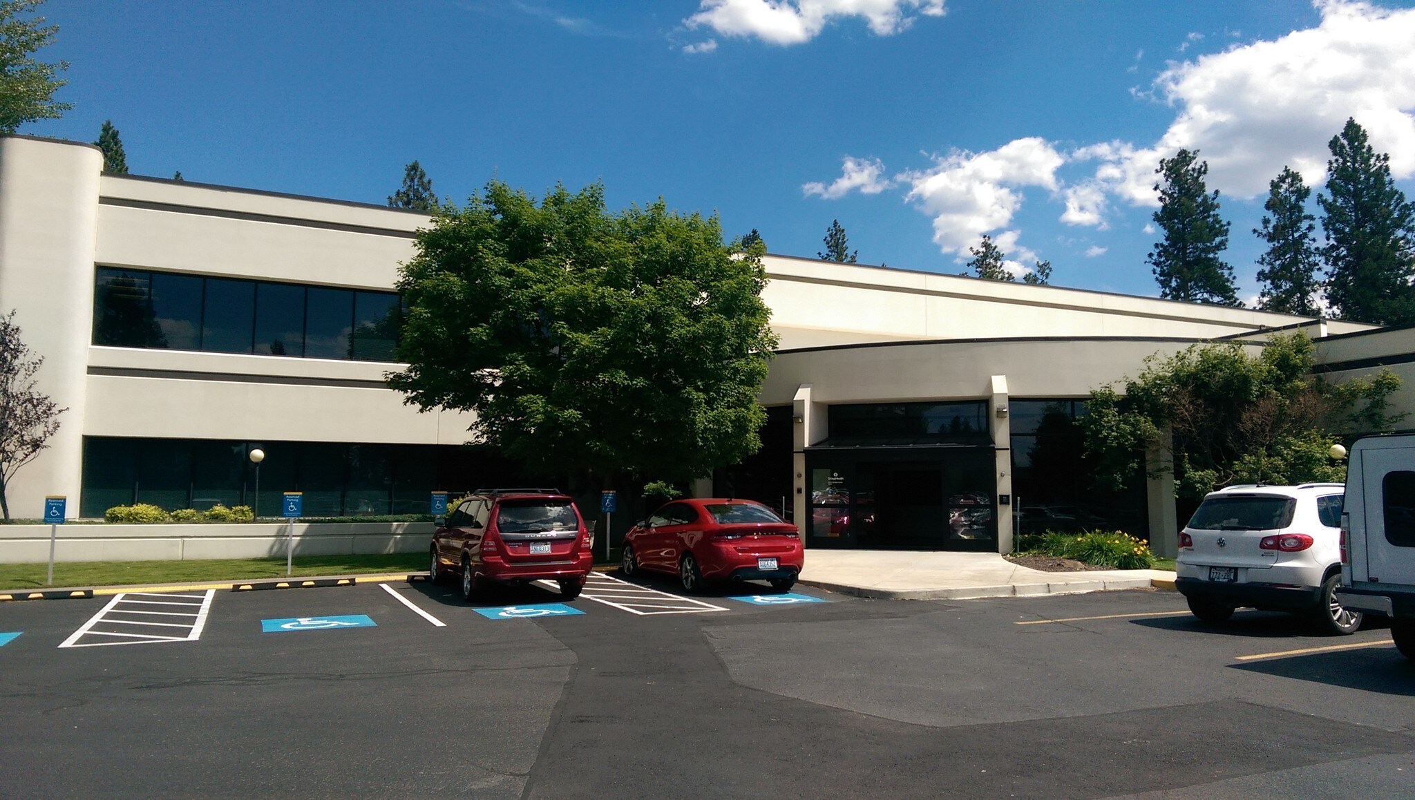 5615 W Sunset Hwy, Spokane, WA for lease Building Photo- Image 1 of 4