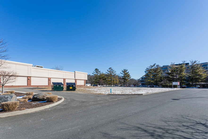 610-658 White Plains Rd, Tarrytown, NY for lease - Construction Photo - Image 3 of 3