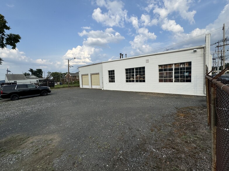 937 Joyce Kilmer Ave, New Brunswick, NJ for sale - Building Photo - Image 2 of 12