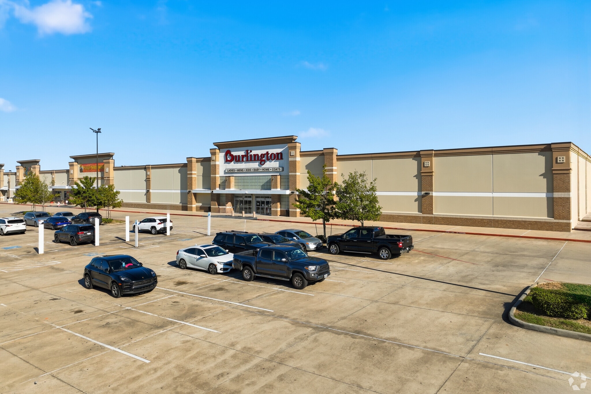 4531-4589 East Sam Houston Pky S, Pasadena, TX for lease Building Photo- Image 1 of 20