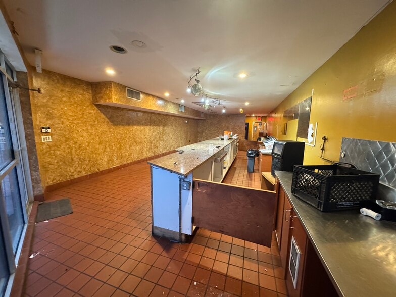 1144 Hylan Blvd, Staten Island, NY for lease - Building Photo - Image 3 of 8