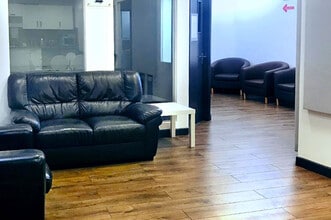 28 Cleveland St, Wolverhampton for lease Interior Photo- Image 2 of 7