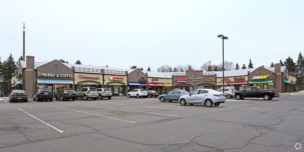 17405-17435 County Rd 6, Plymouth, MN for lease - Primary Photo - Image 1 of 15
