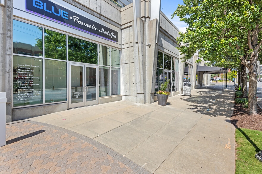 250 Pharr Rd NE, Atlanta, GA for lease - Building Photo - Image 2 of 30