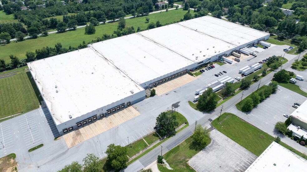 1 Lee Blvd, Malvern, PA for lease - Building Photo - Image 2 of 2