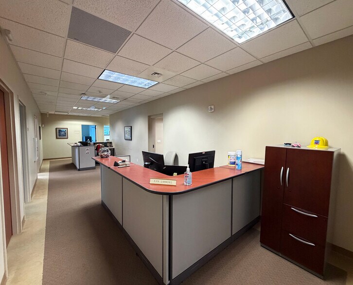 3167 Robbins Rd, Springfield, IL for sale - Interior Photo - Image 2 of 7