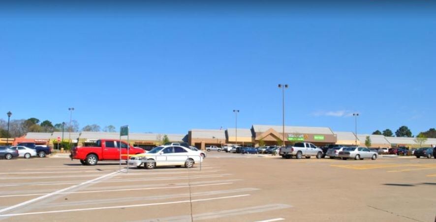 1900-2002 E Southeast Loop, Tyler, TX for lease Building Photo- Image 1 of 4