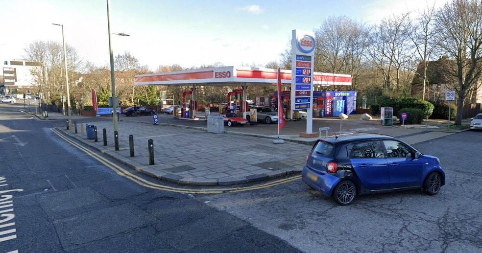 872 Finchley Rd, London for sale - Building Photo - Image 1 of 1