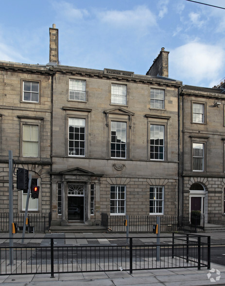 32 York Pl, Edinburgh for lease - Building Photo - Image 2 of 9