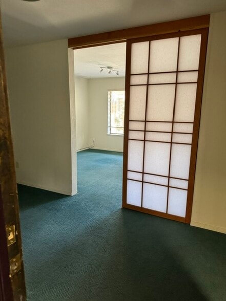 2311 Lake Tahoe Blvd, South Lake Tahoe, CA for lease - Interior Photo - Image 3 of 20