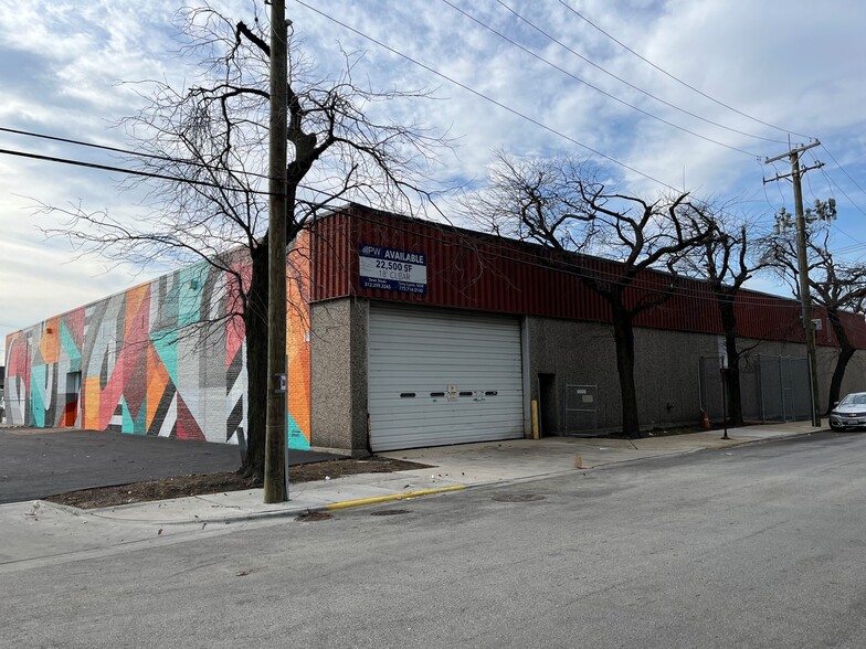 555 W 14th Pl, Chicago, IL for lease - Building Photo - Image 1 of 8