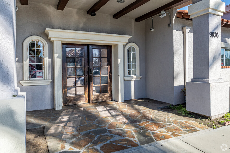 9836 Atlantic Ave, South Gate, CA for sale - Building Photo - Image 3 of 8