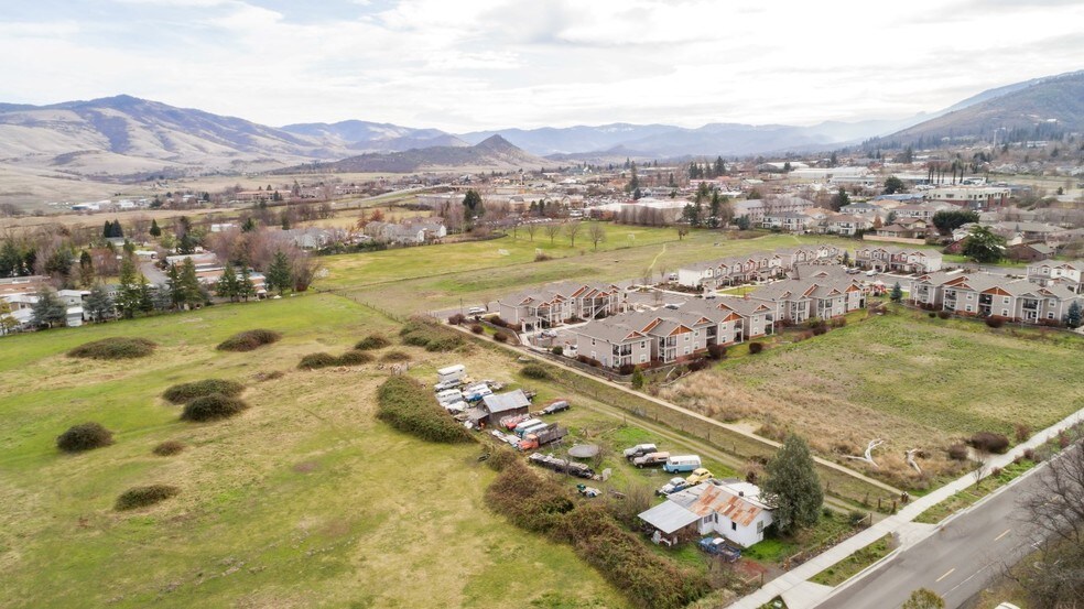 300 Clay St, Ashland, OR for sale - Image 1 of 5
