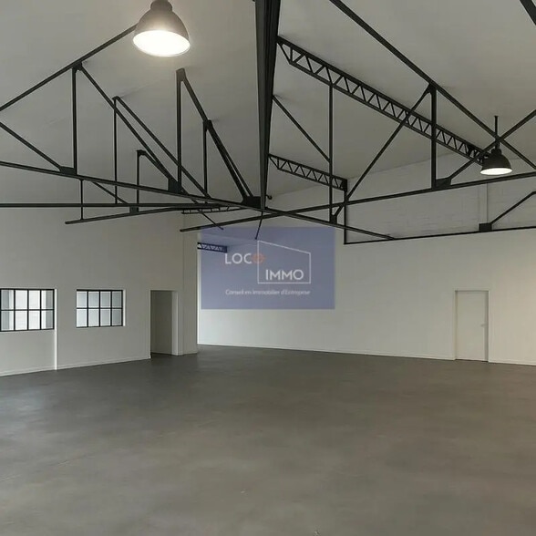 Retail in Bordeaux for lease - Interior Photo - Image 3 of 7