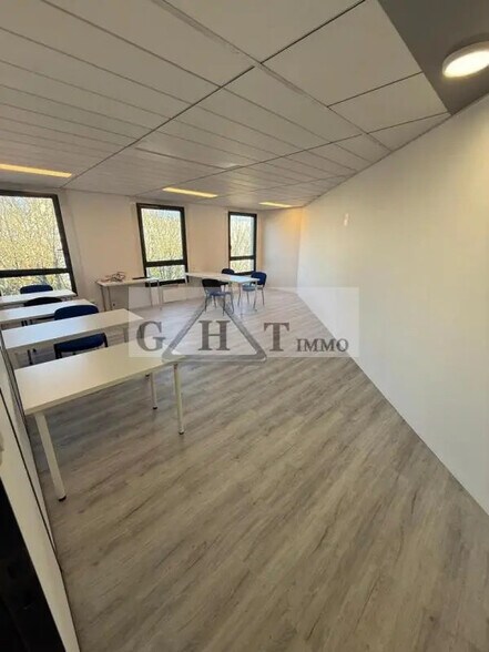 Office in Lognes for sale - Building Photo - Image 2 of 15