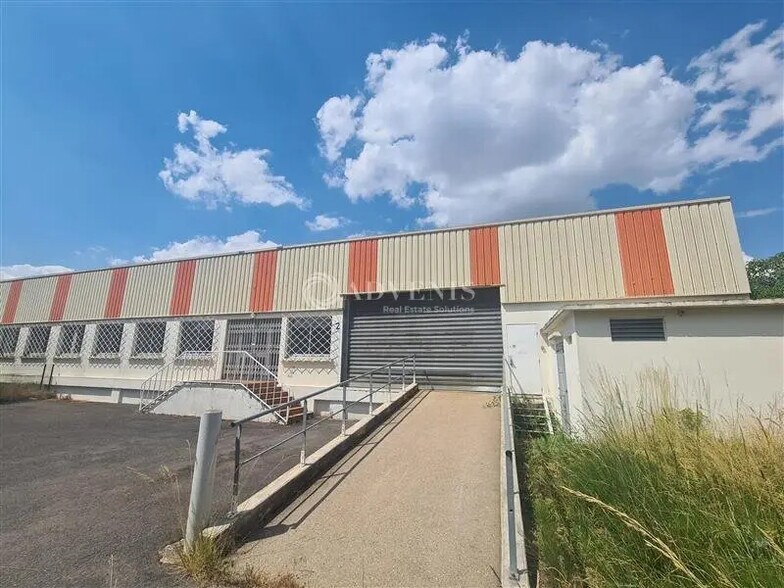 Flex in Metz for lease - Building Photo - Image 1 of 6