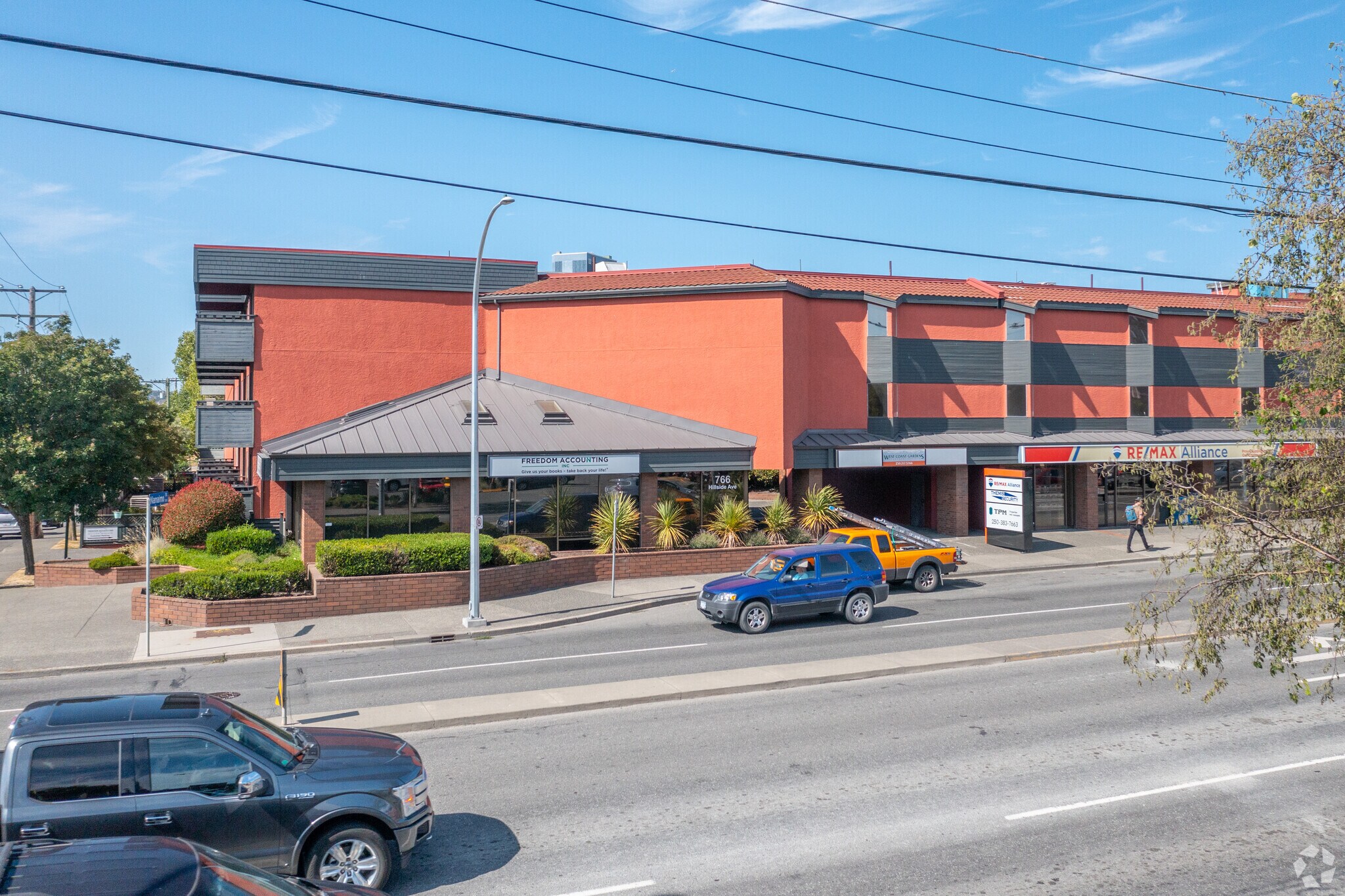 766 Hillside Ave, Victoria, BC V8T 1Z6 770 Hillside Ave