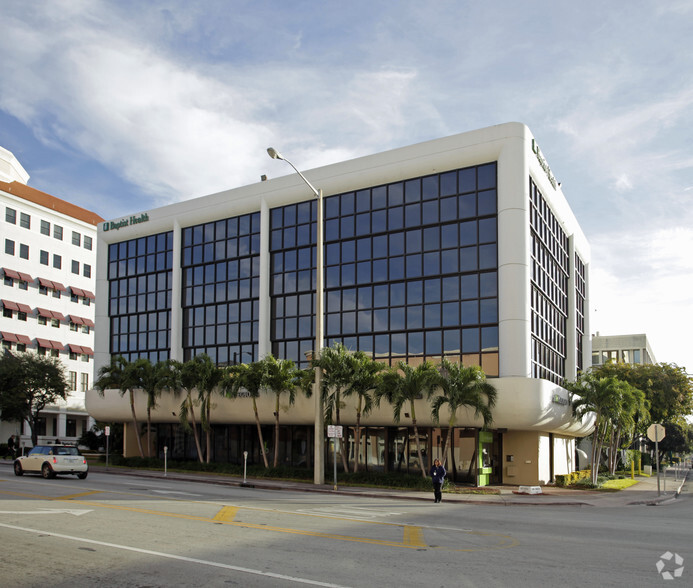 6855 Red Rd, Coral Gables, FL for lease - Primary Photo - Image 1 of 4