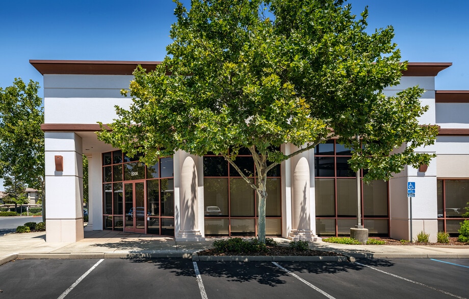 2208 Plaza Dr, Rocklin, CA for lease - Building Photo - Image 3 of 11