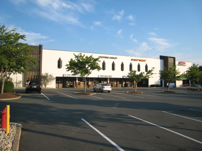 2 John F Kennedy Blvd, Somerset, NJ for lease - Primary Photo - Image 1 of 14