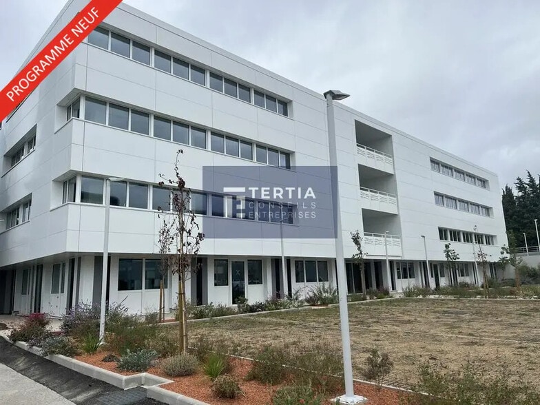 Office in Montpellier for lease - Building Photo - Image 2 of 10