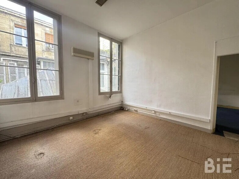 Office in Bordeaux for sale - Building Photo - Image 3 of 6