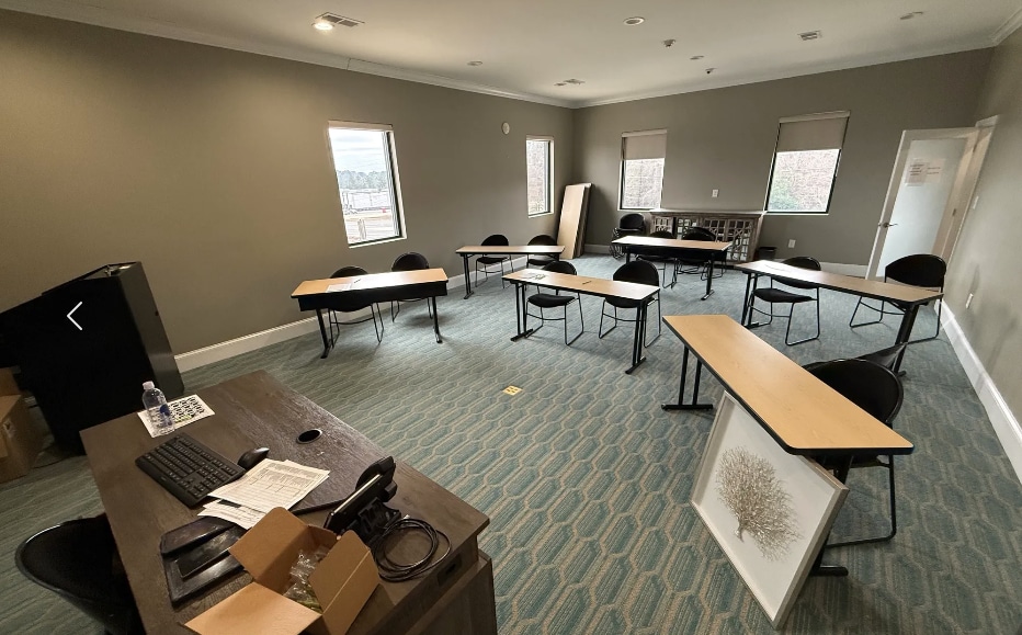 2727 Hope Mills Rd, Fayetteville, NC for lease - Building Photo - Image 3 of 12