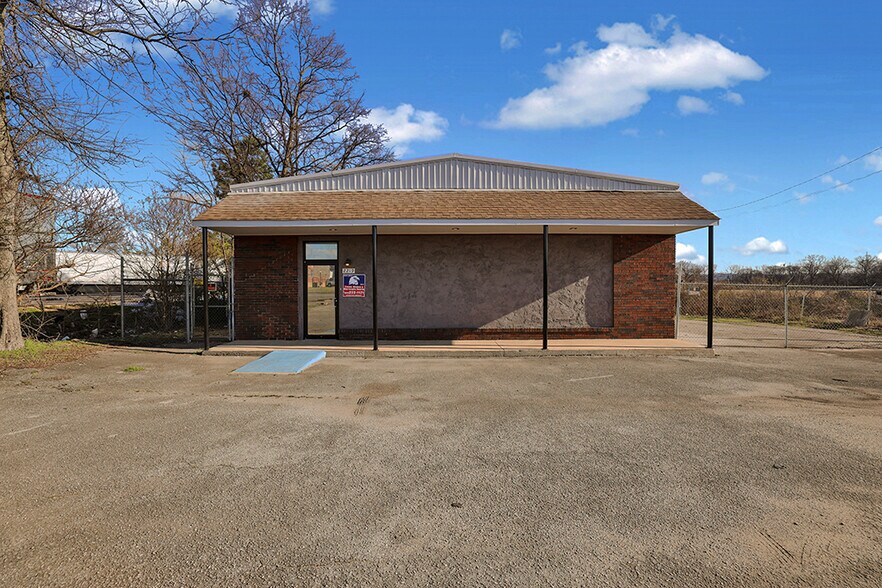 2219 Vanderbilt Rd, Birmingham, AL 35234