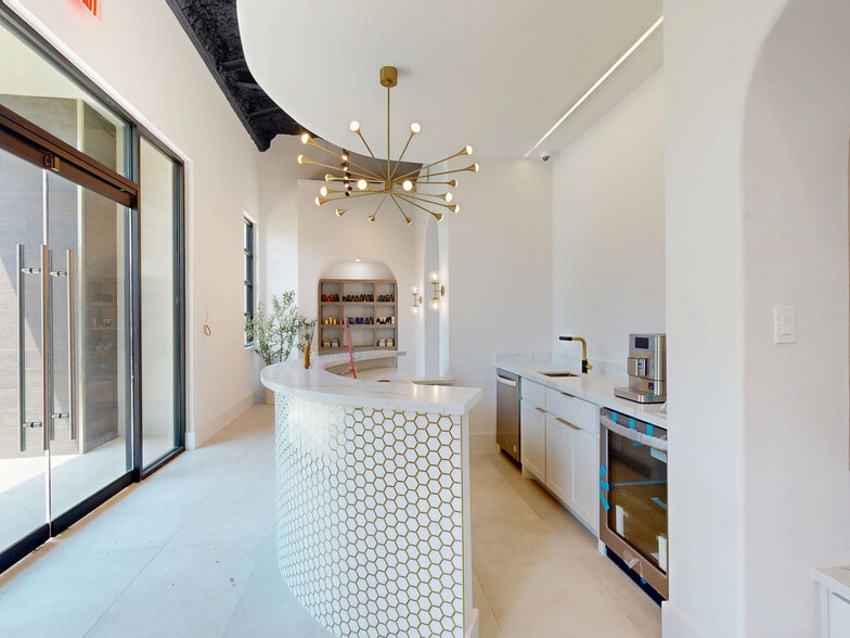 The Woodlands Design Center Portfolio portfolio of 3 properties for sale on LoopNet.com - Matterport 3D Scan - Image 3 of 24