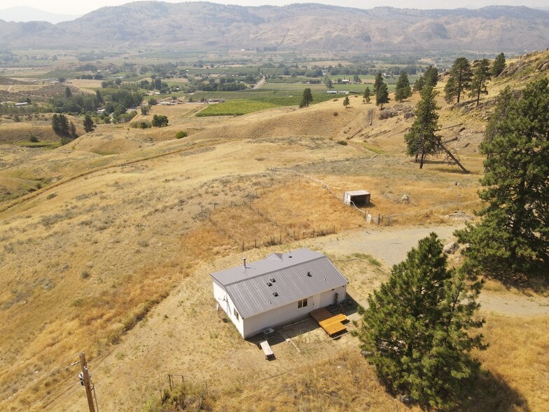 105 Swanson Mill rd, Oroville, WA for sale - Building Photo - Image 2 of 9
