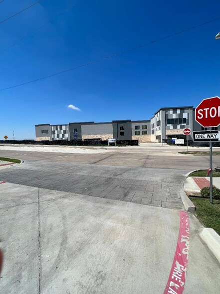 2901 Miles Rd, Sachse, TX for lease - Building Photo - Image 1 of 12