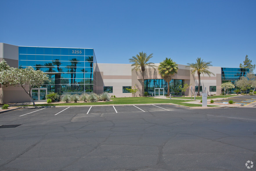 3255 E Elwood St, Phoenix, AZ for lease - Building Photo - Image 1 of 8