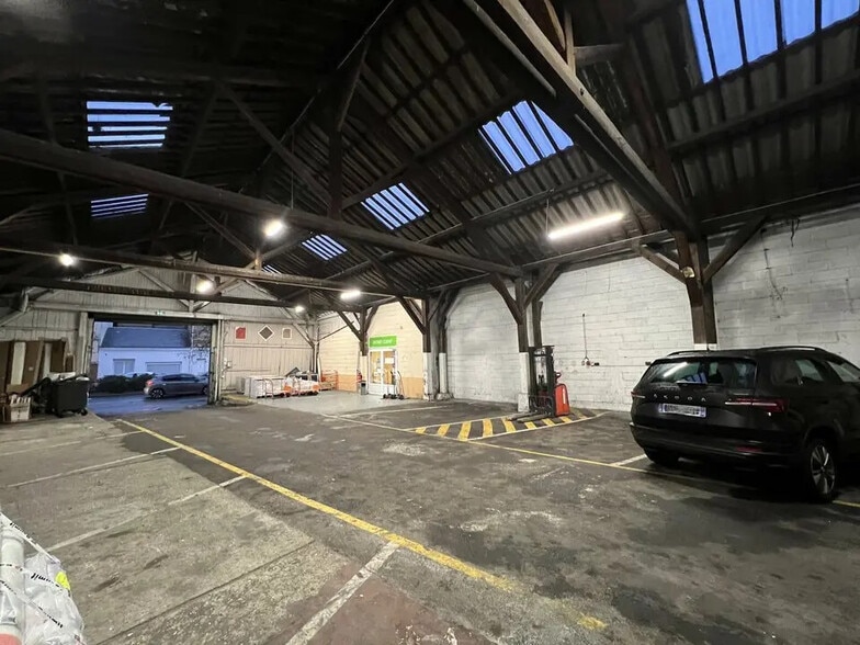 Flex in Le Havre for sale - Building Photo - Image 3 of 6