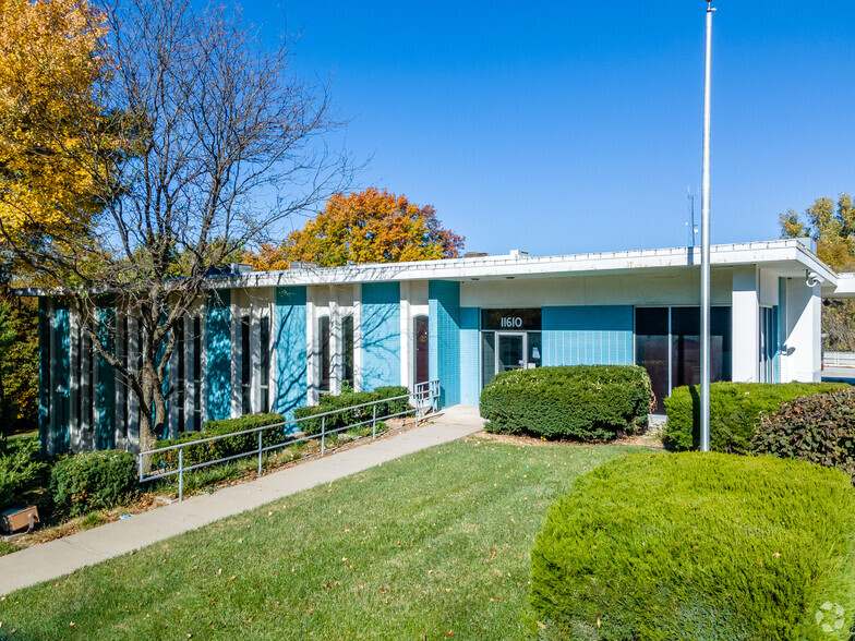 11610 E Truman Rd, Independence, MO for sale - Building Photo - Image 1 of 1