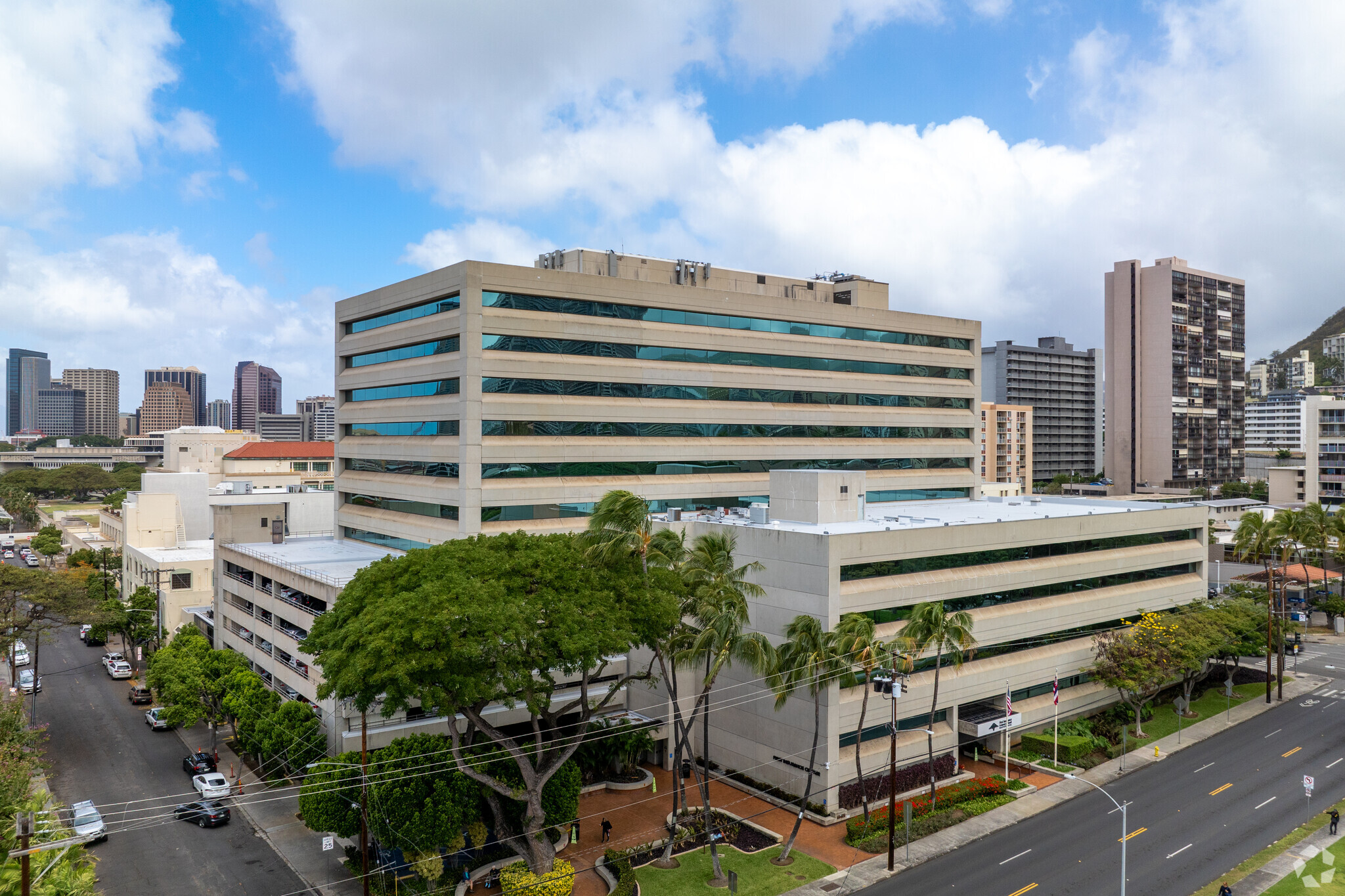 1100 Ward Ave, Honolulu, HI for lease Primary Photo- Image 1 of 9