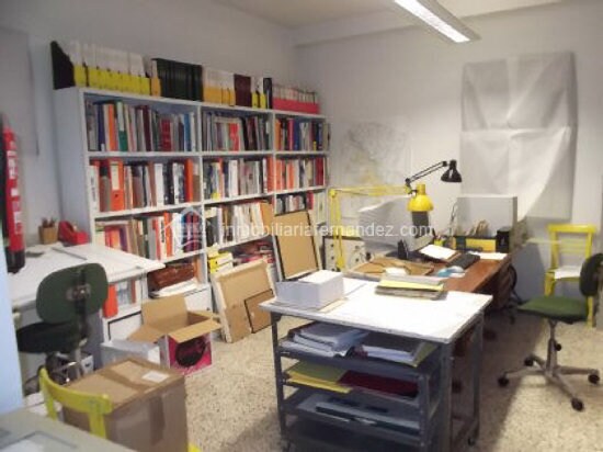 Retail in Cáceres, Cáceres for lease - Building Photo - Image 3 of 11