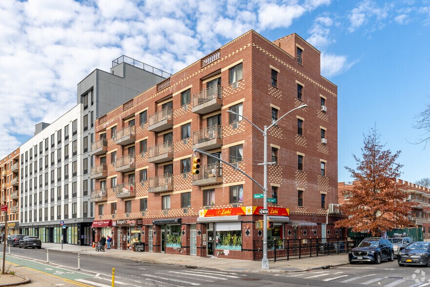 8315 Queens Blvd, Elmhurst, NY for sale - Primary Photo - Image 1 of 1