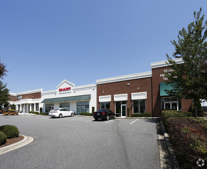 1355 N Center St, Hickory, NC 28601 - Viewmont Square Retail Bldg #2 ...