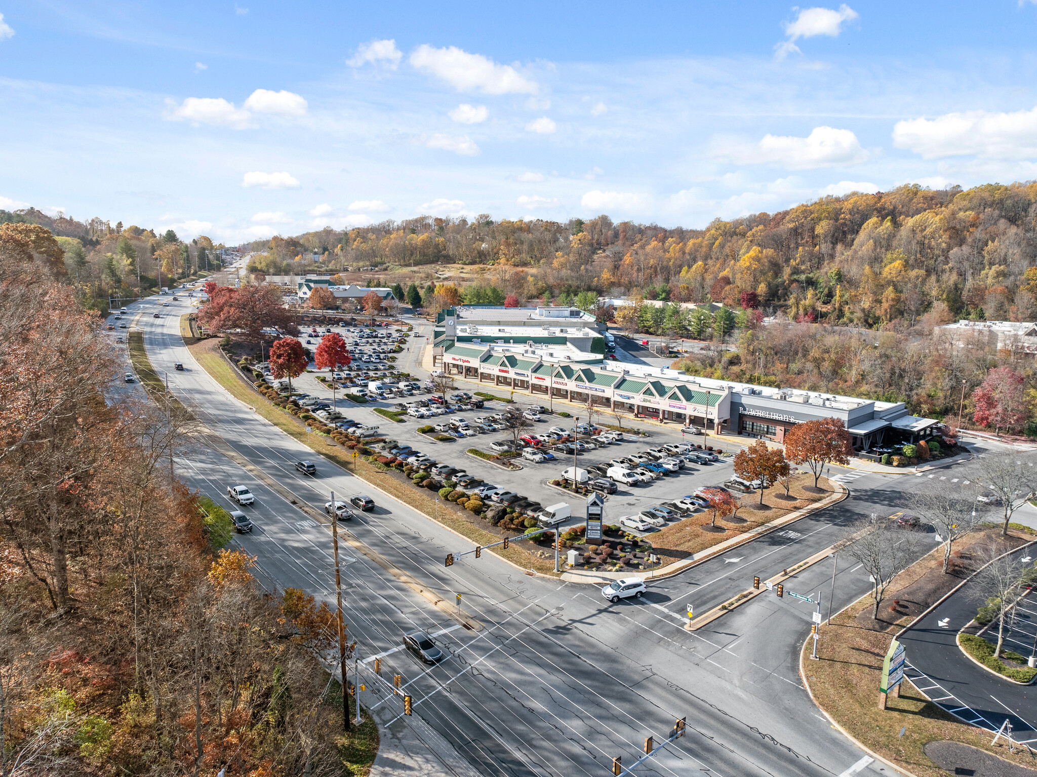 4855 West Chester Pike, Newtown Square, PA for lease Building Photo- Image 1 of 32